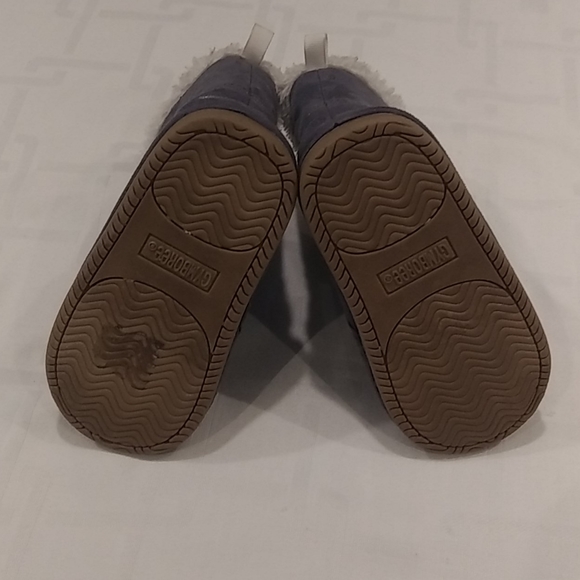 Gymboree Grey Faux Fur Boots With Hearts Size 5 - Picture 6 of 7